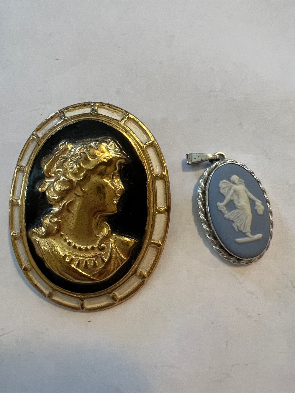 Vintage Cameo pendant & brooch Wedgwood